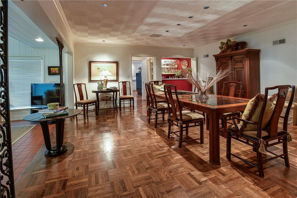 1240 W 64TH Terrace W