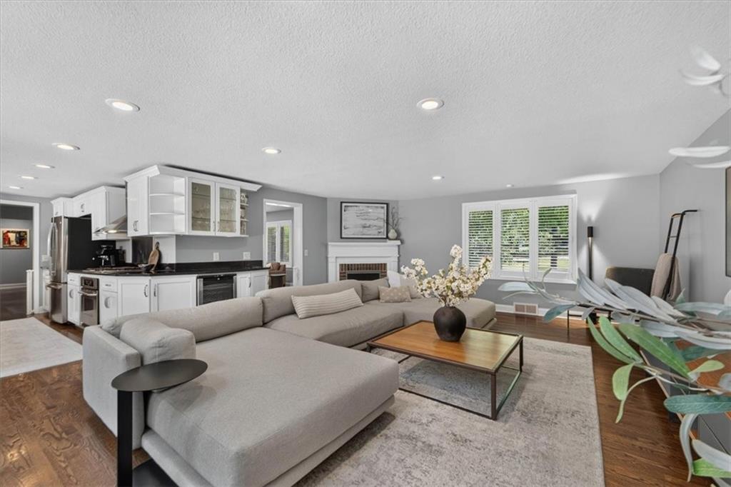 5726 Howe Drive