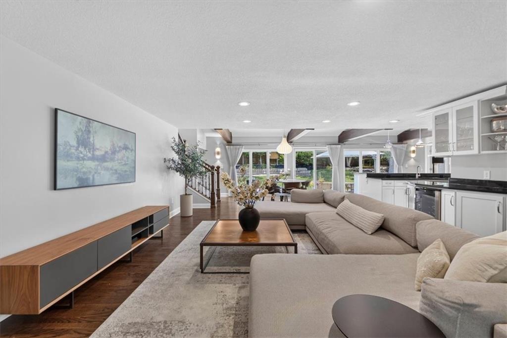 5726 Howe Drive