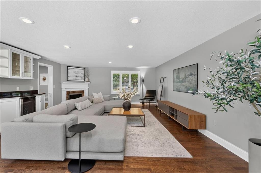 5726 Howe Drive