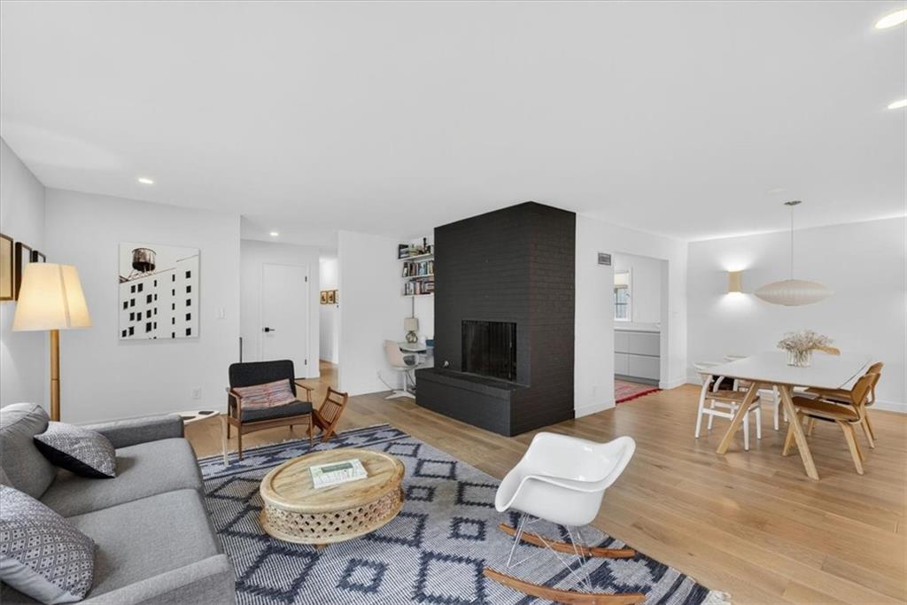 1624 W 50th Street