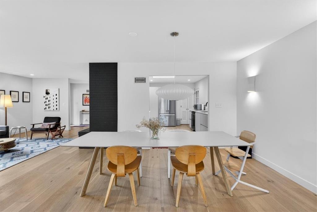 1624 W 50th Street