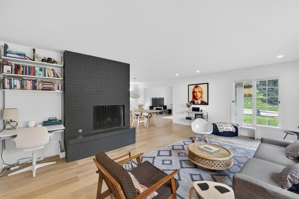 1624 W 50th Street