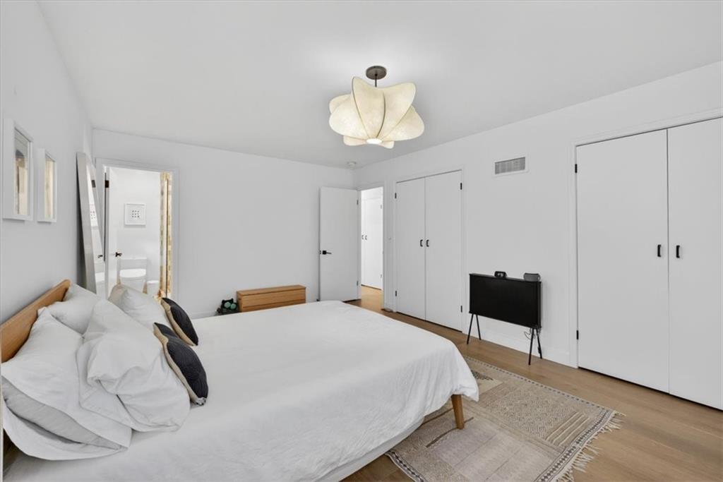 1624 W 50th Street