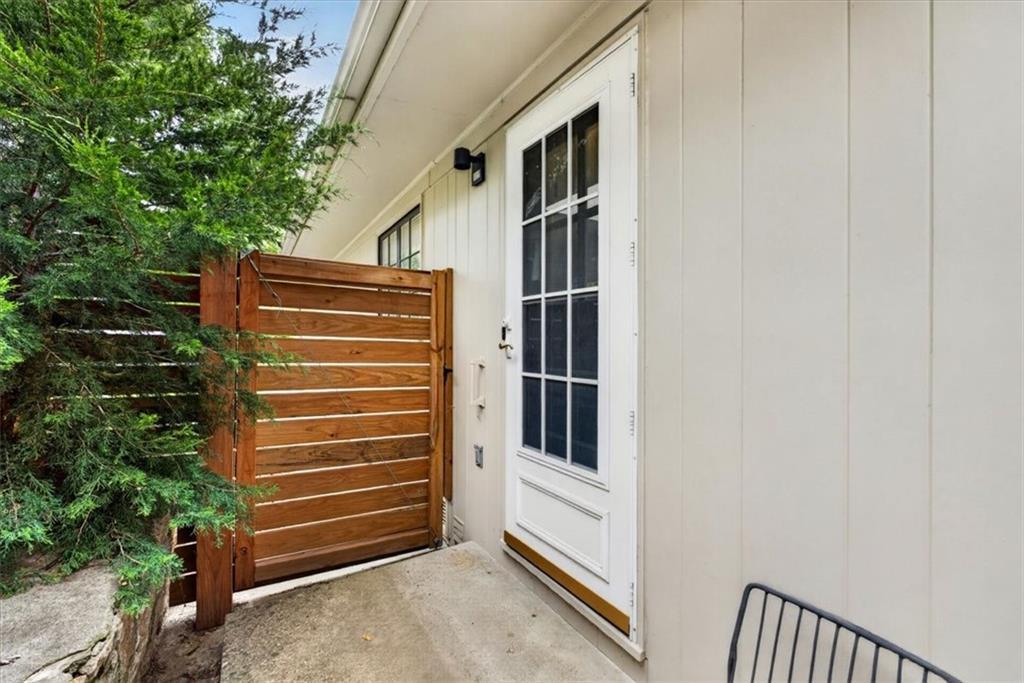 1624 W 50th Street
