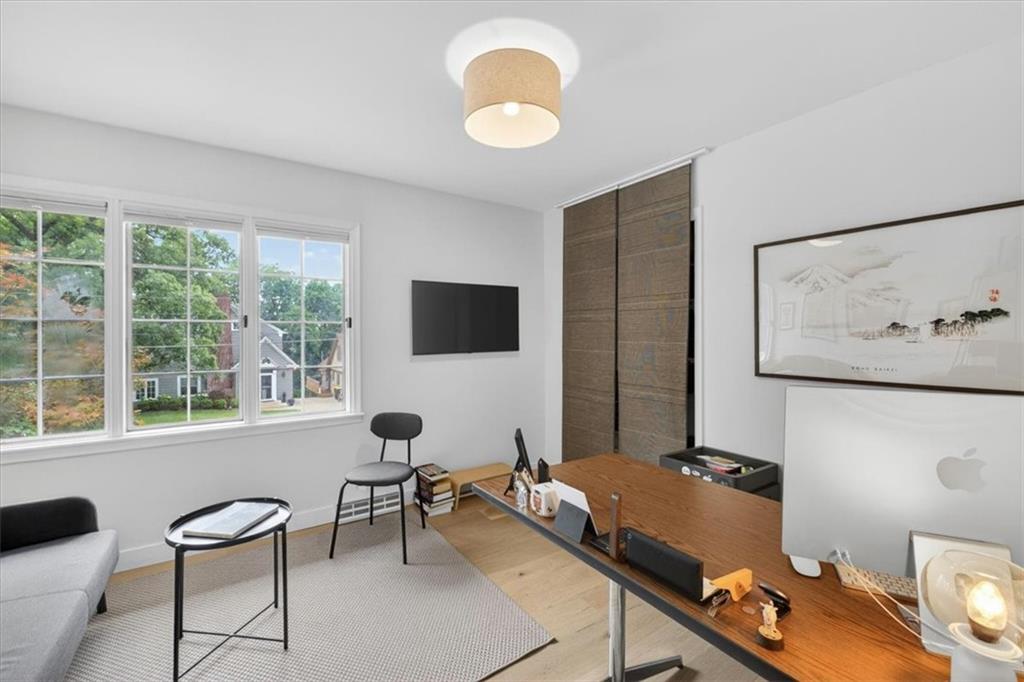 1624 W 50th Street