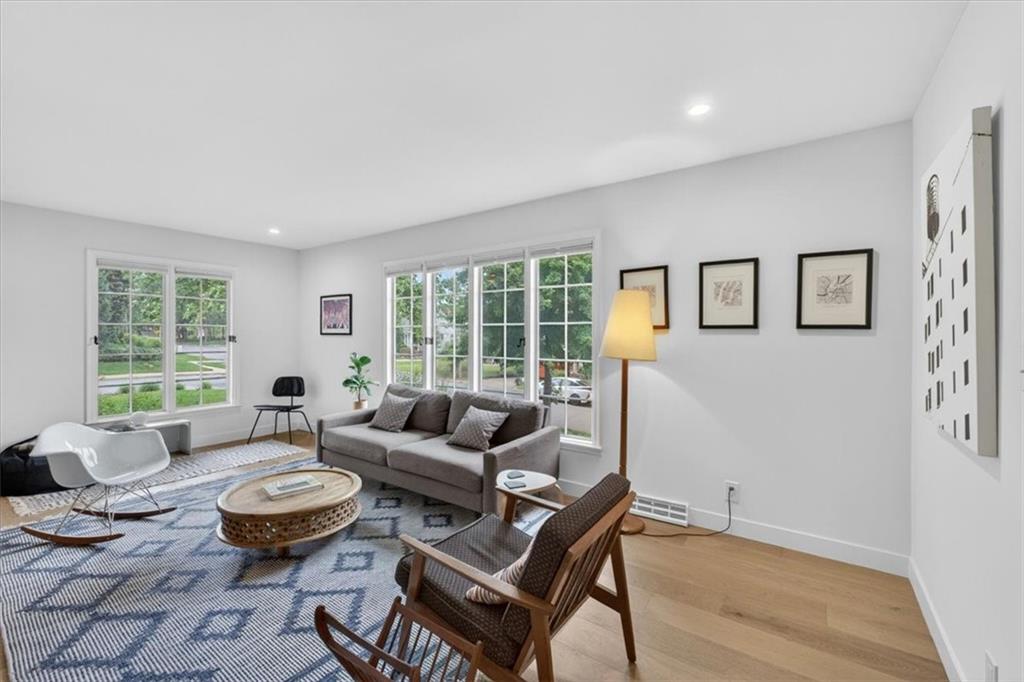 1624 W 50th Street