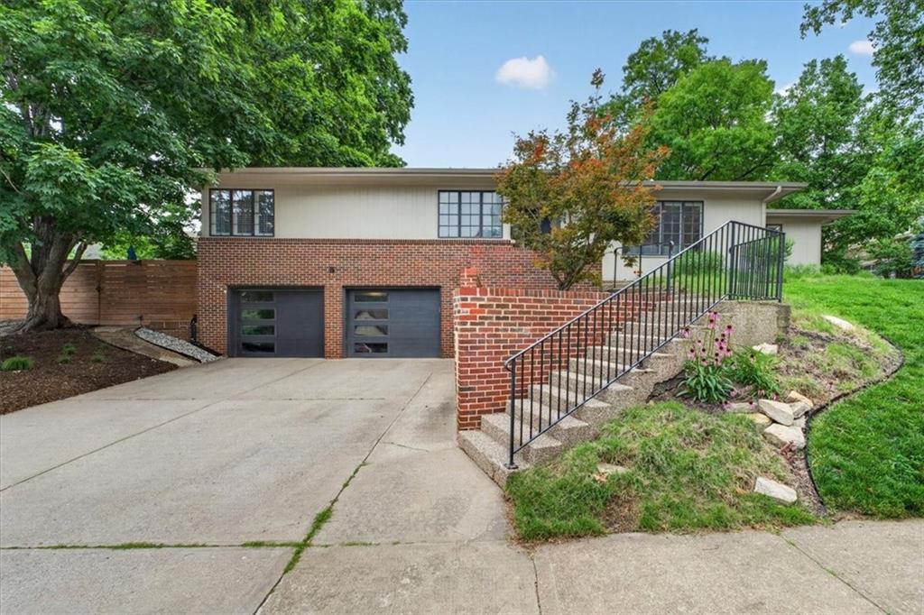 1624 W 50th Street