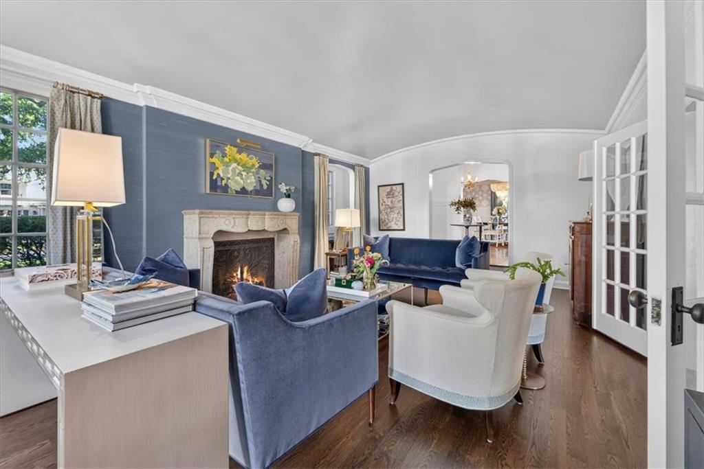 845 W 52nd Terrace