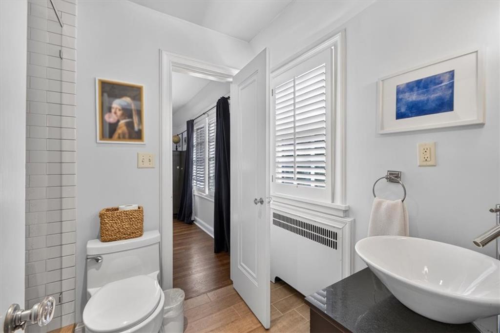 845 W 52nd Terrace