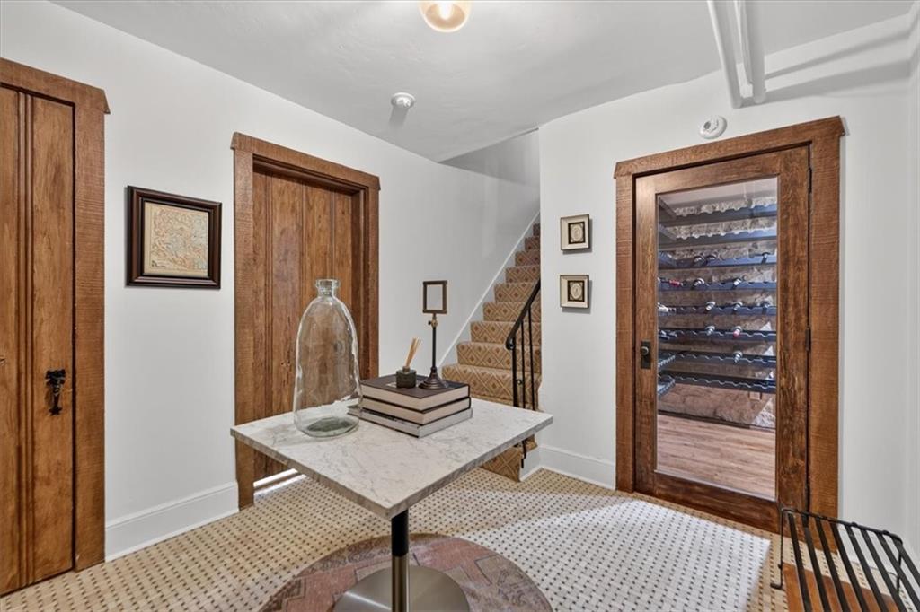 845 W 52nd Terrace