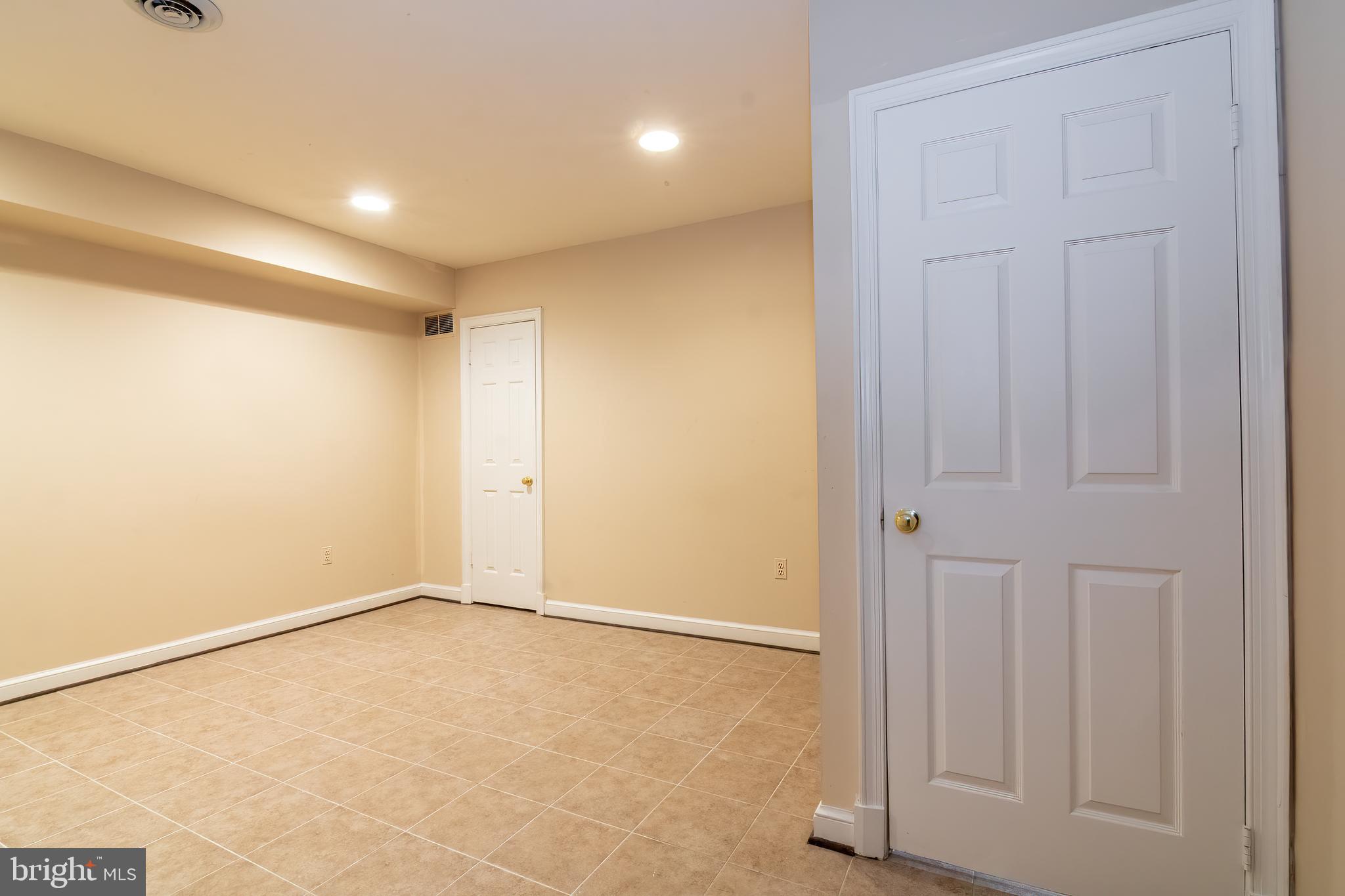 4357 Westover PLACE NW