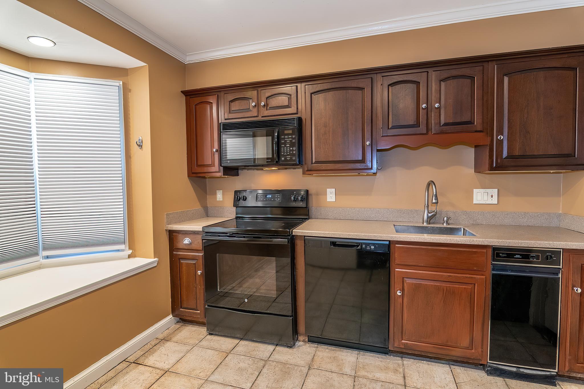 4357 Westover PLACE NW