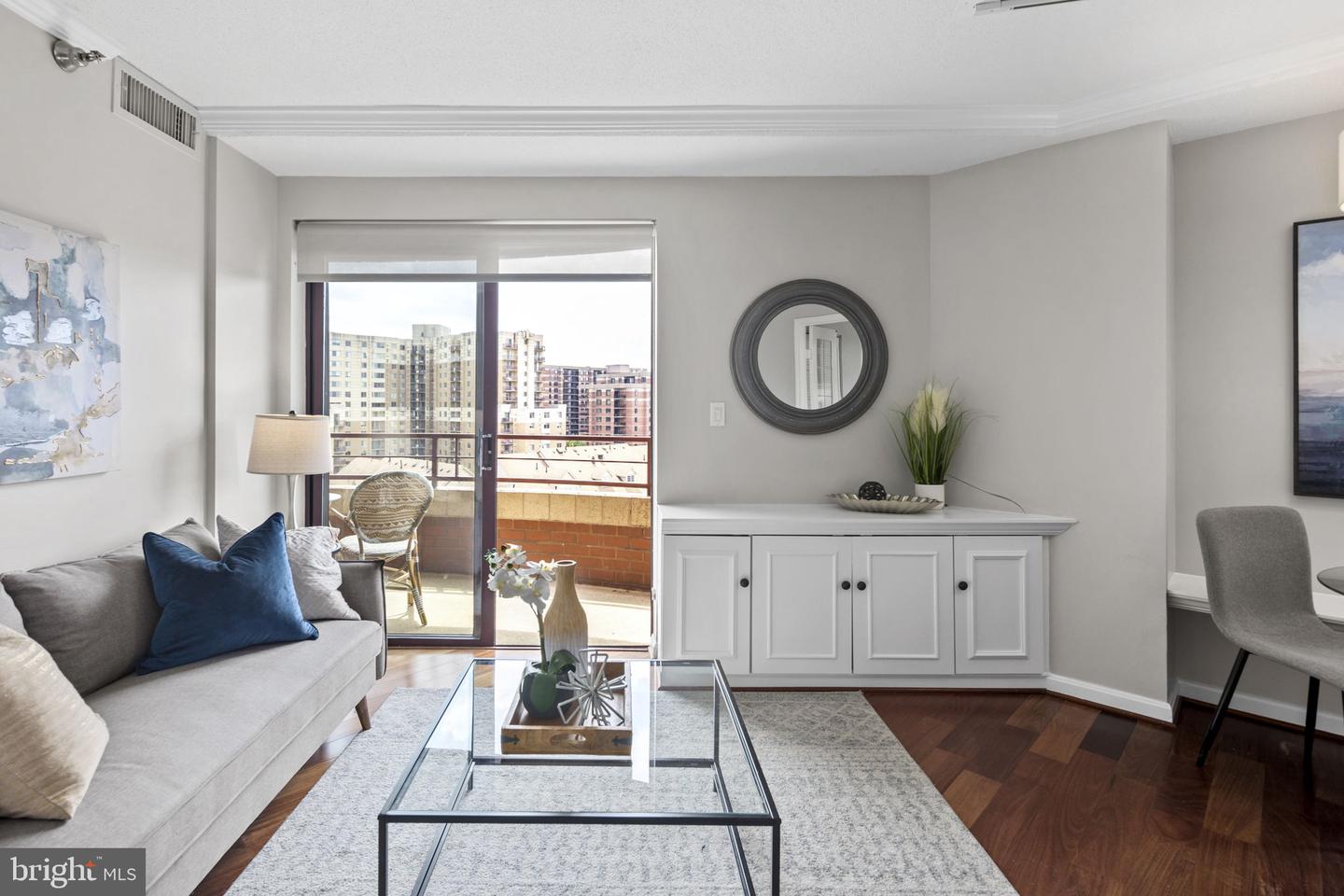 2400 CLARENDON BOULEVARD Unit: 1009