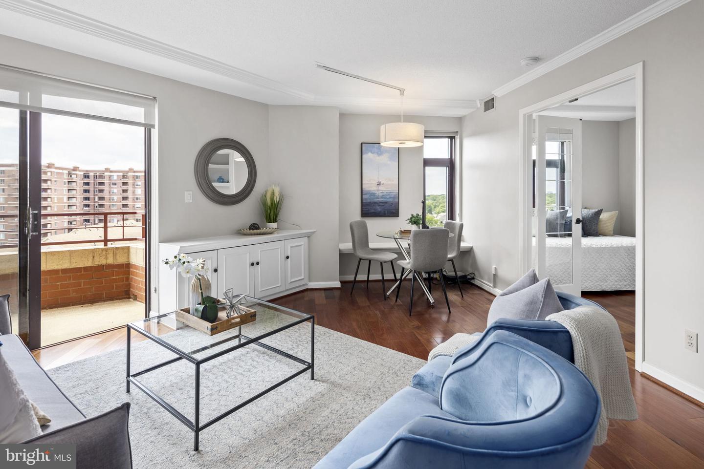 2400 CLARENDON BOULEVARD Unit: 1009