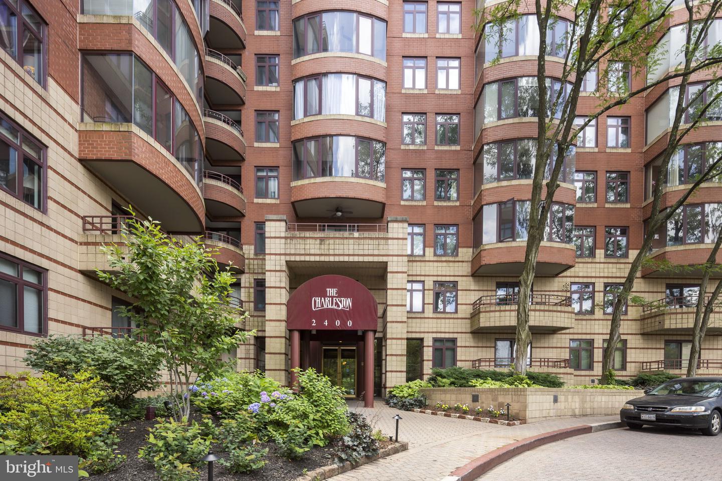 2400 CLARENDON BOULEVARD Unit: 1009
