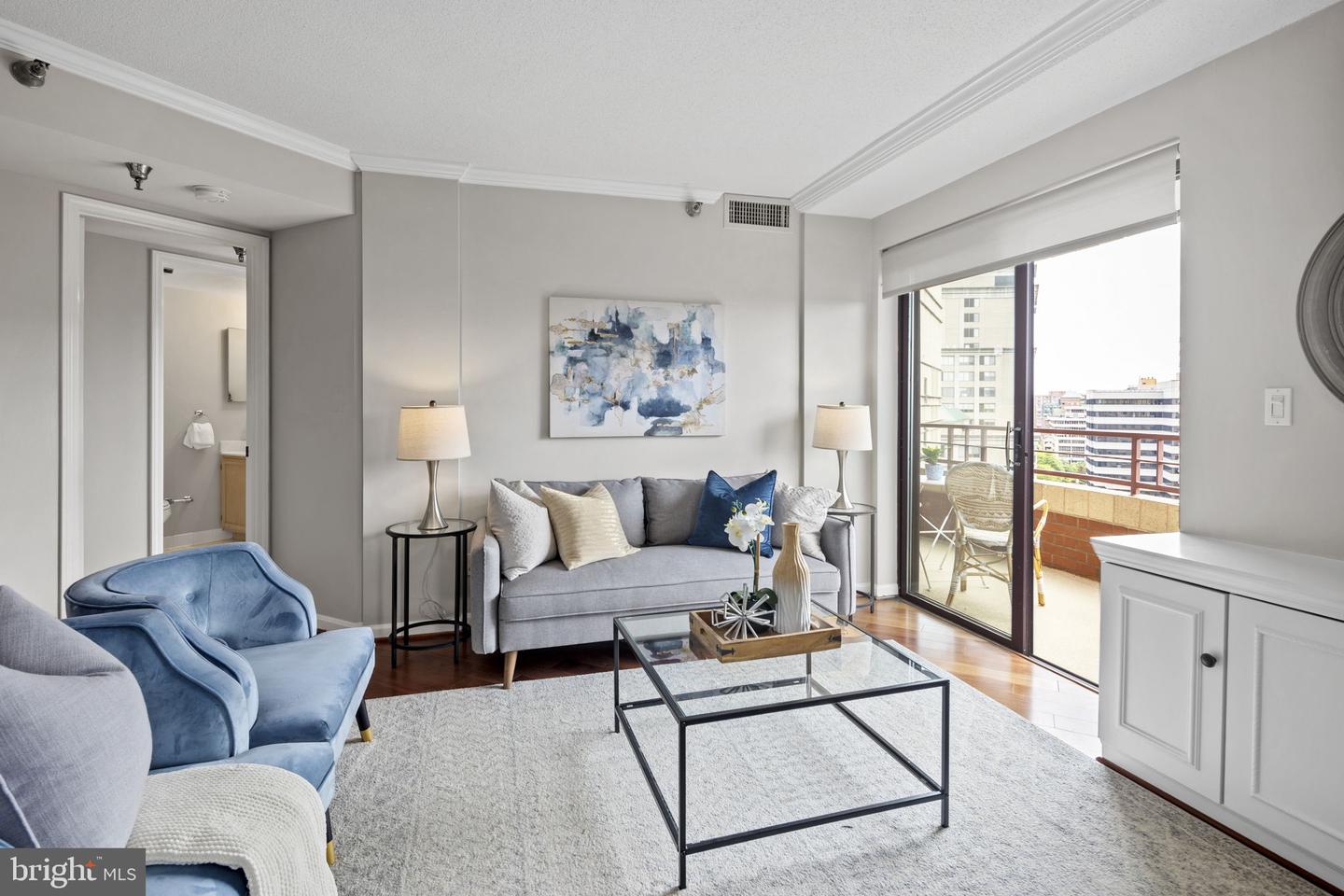 2400 CLARENDON BOULEVARD Unit: 1009