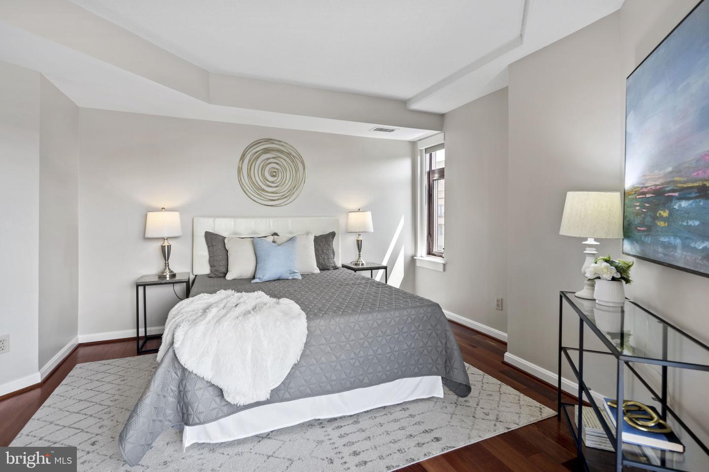 2400 CLARENDON BOULEVARD Unit: 1009