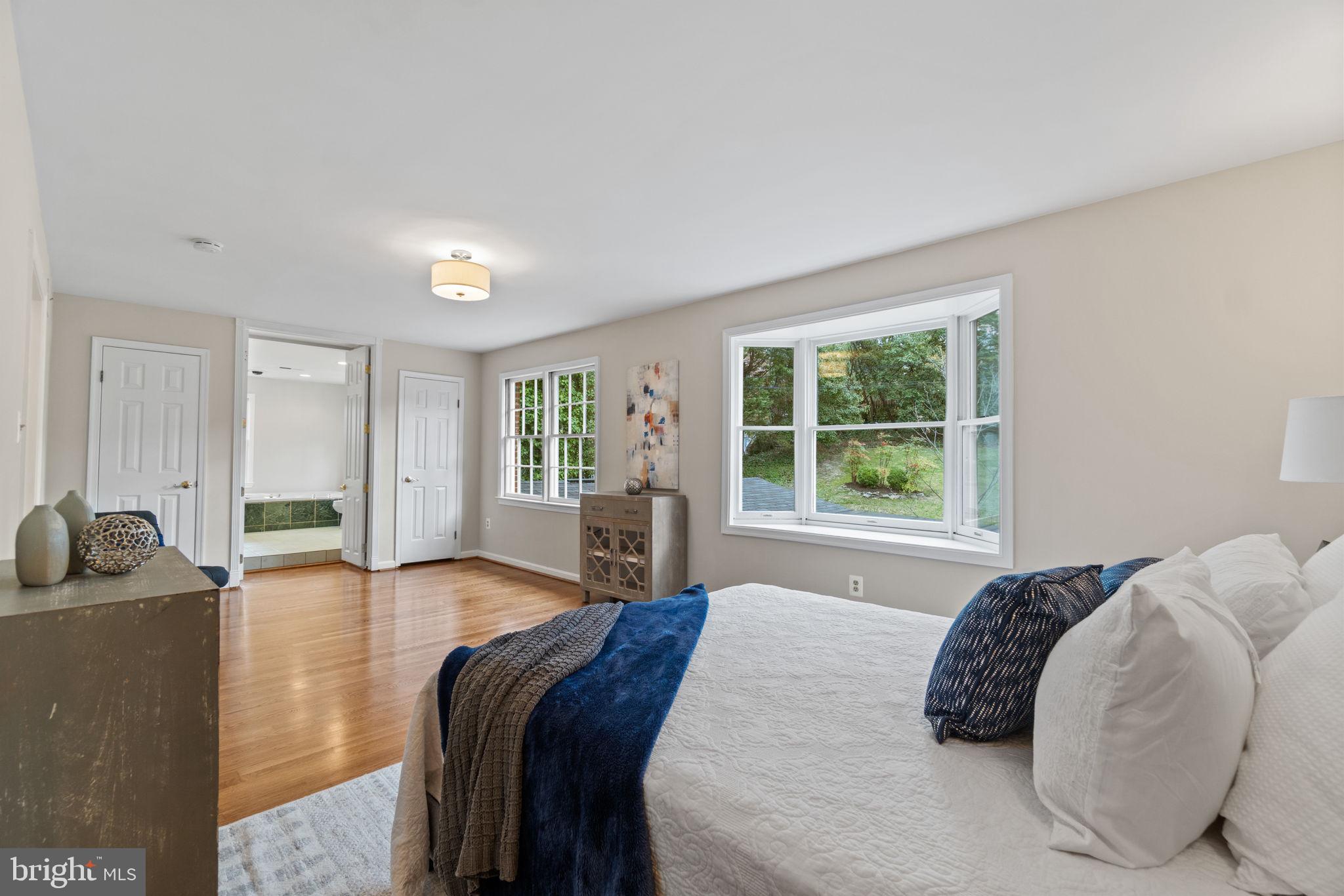 1721 Army Navy Dr