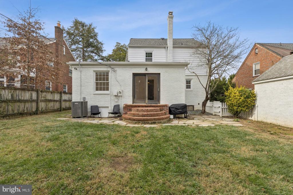 425 N NORWOOD STREET