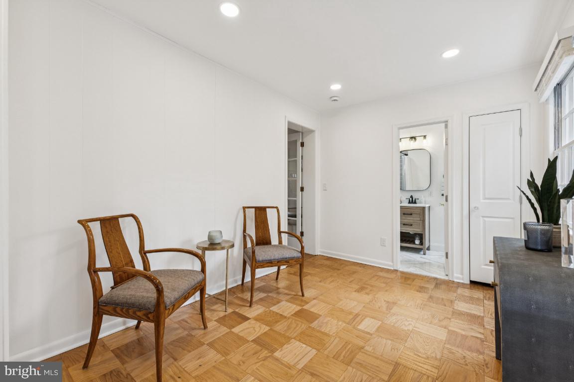 425 N NORWOOD STREET