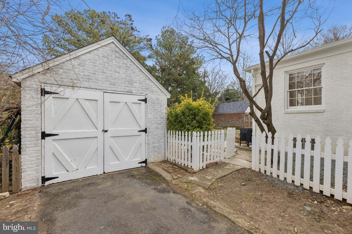 425 N NORWOOD STREET