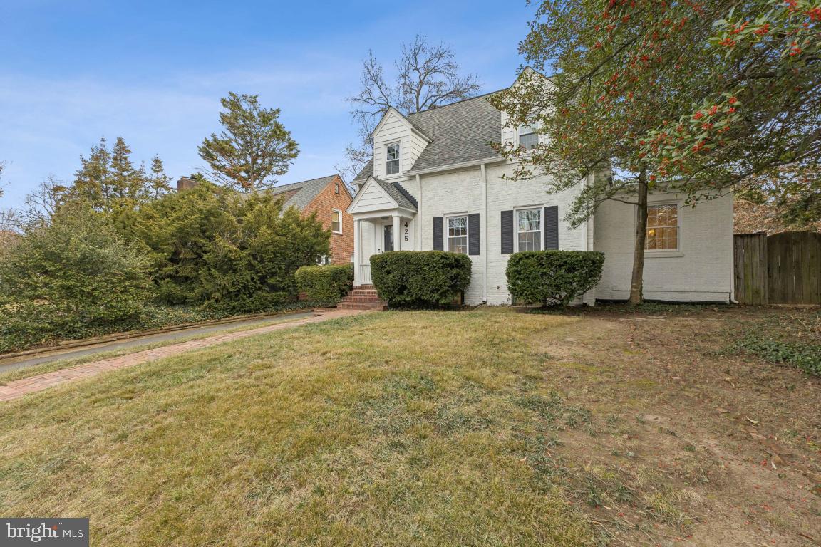 425 N NORWOOD STREET