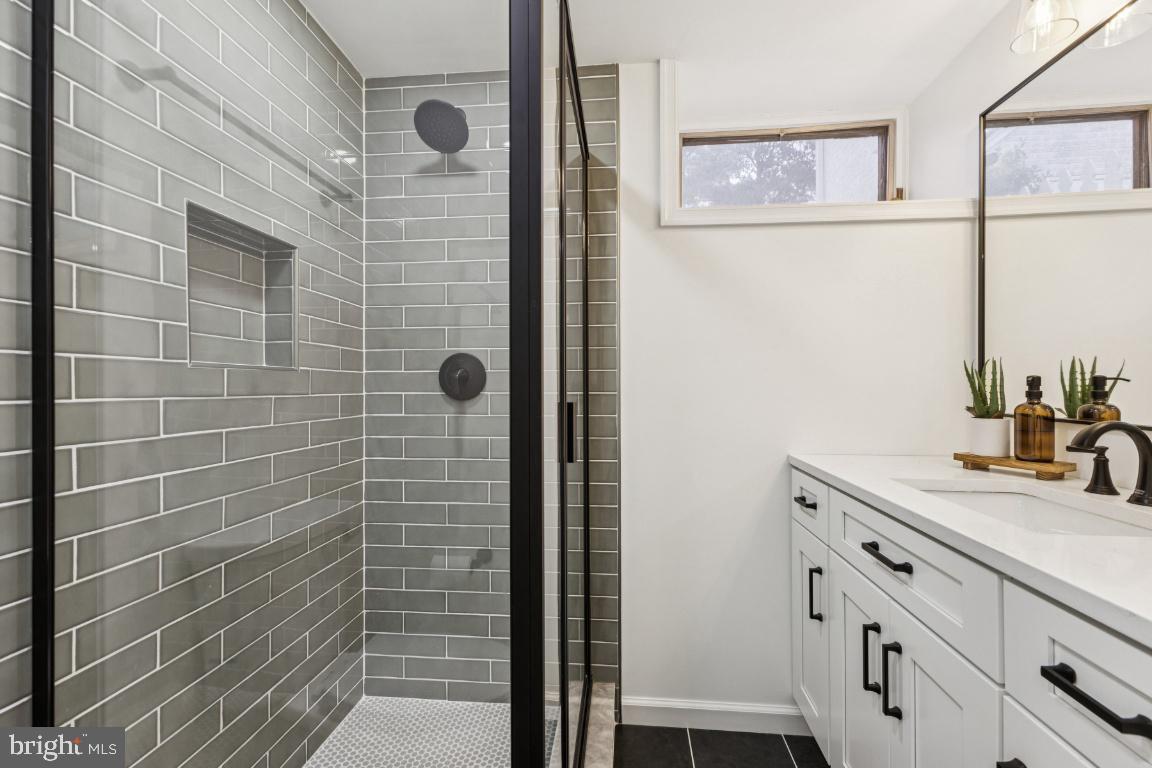 425 N NORWOOD STREET