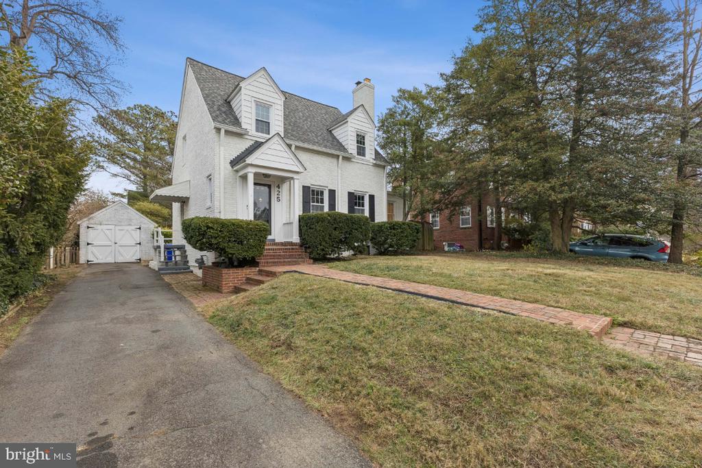 425 N NORWOOD STREET