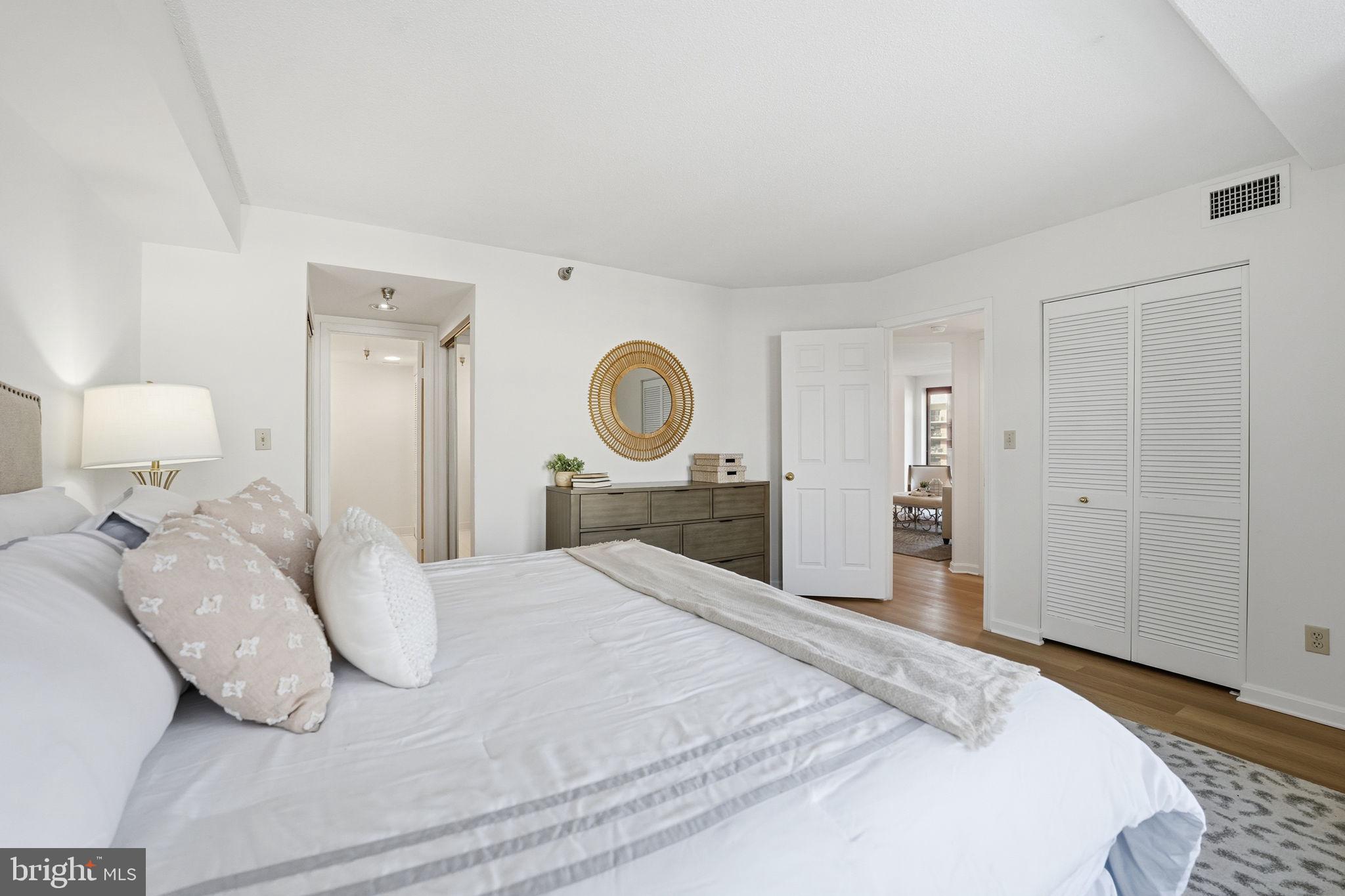 2400 CLARENDON BOULEVARD 704