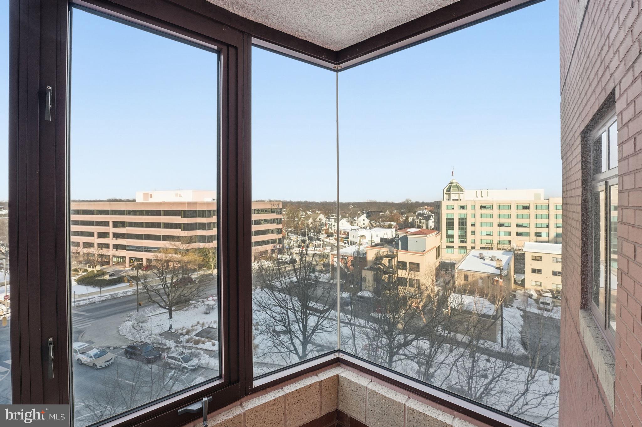 2400 CLARENDON BOULEVARD 704