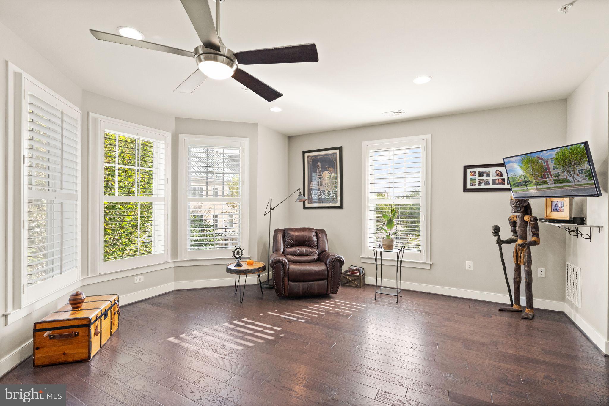 1318 van Valkenburgh LANE