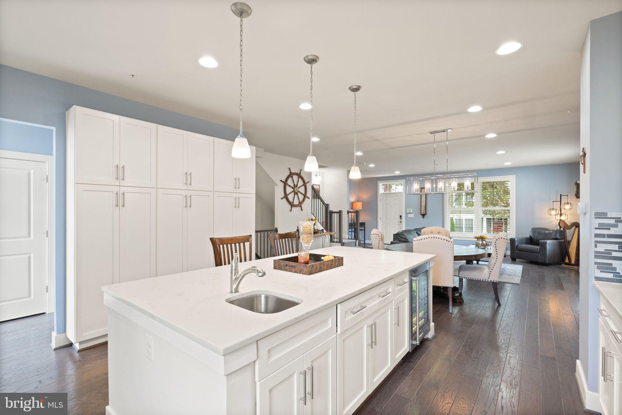 1318 van Valkenburgh LANE