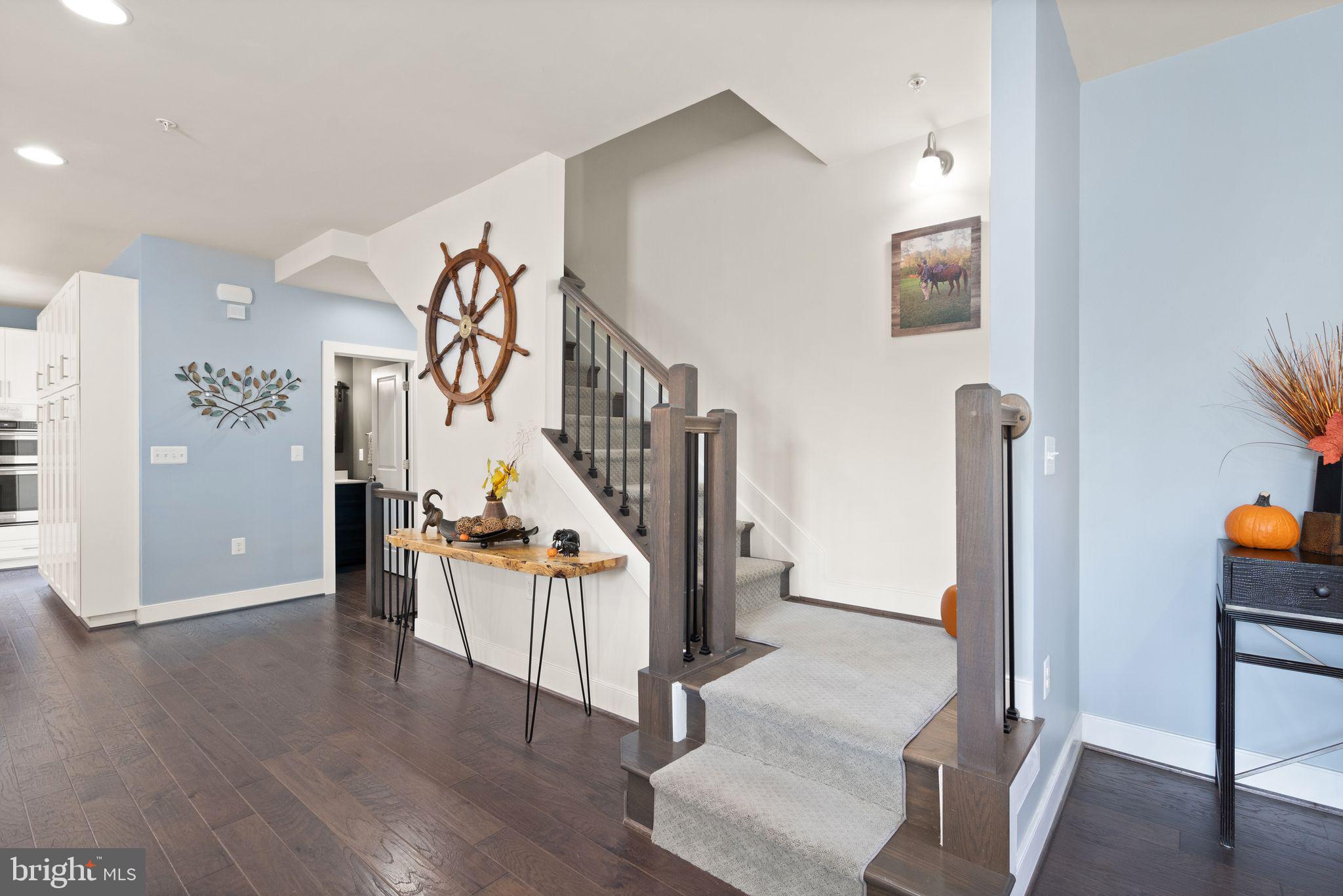 1318 van Valkenburgh LANE