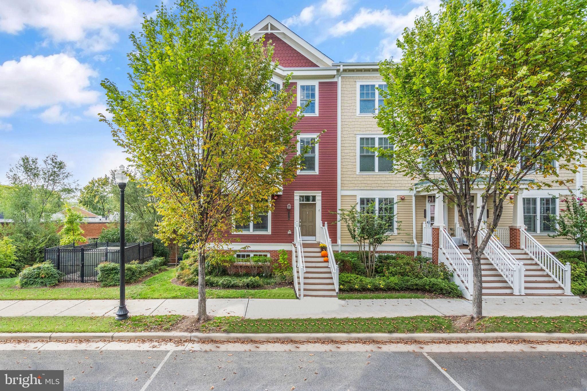 1318 van Valkenburgh LANE