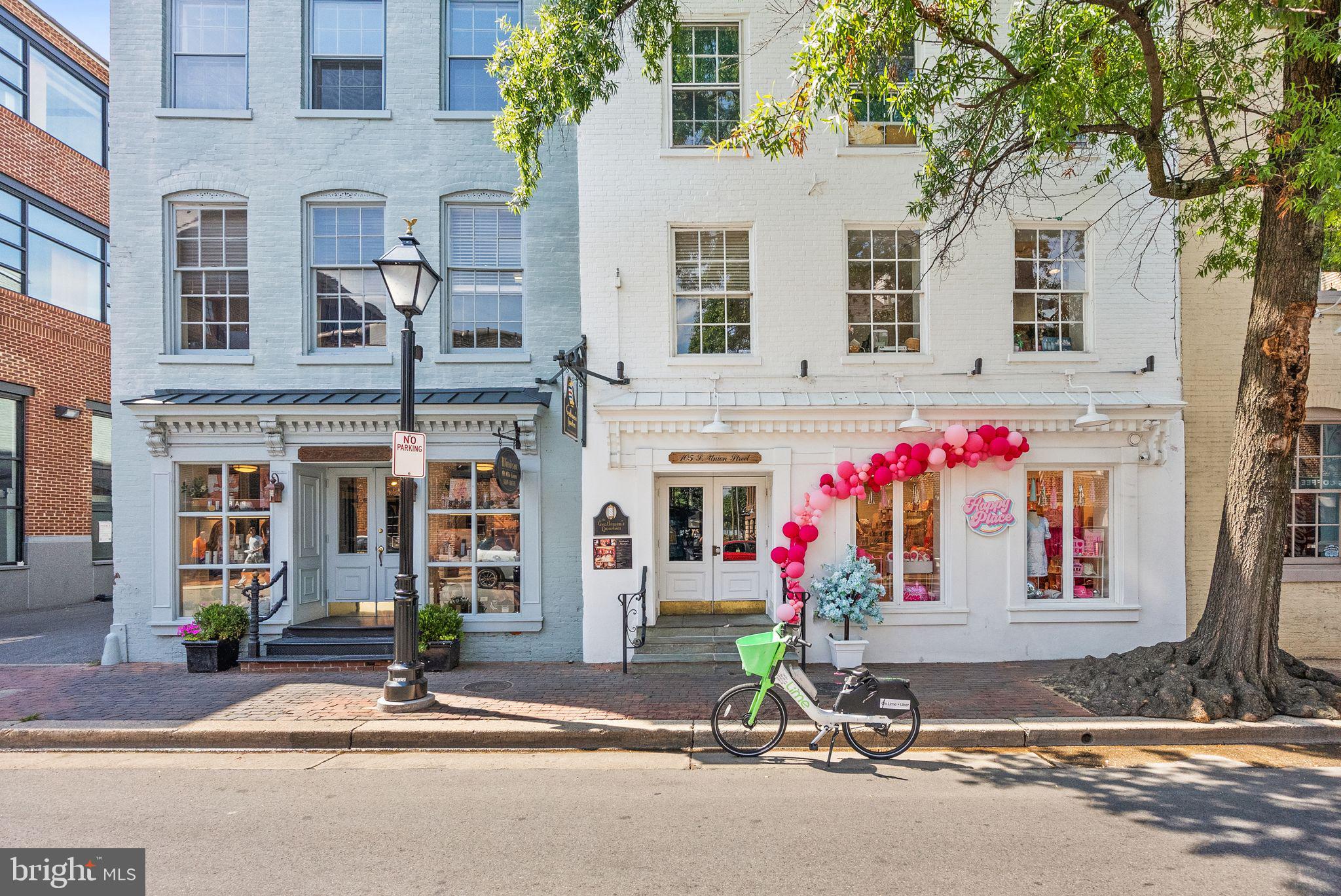 1318 van Valkenburgh LANE