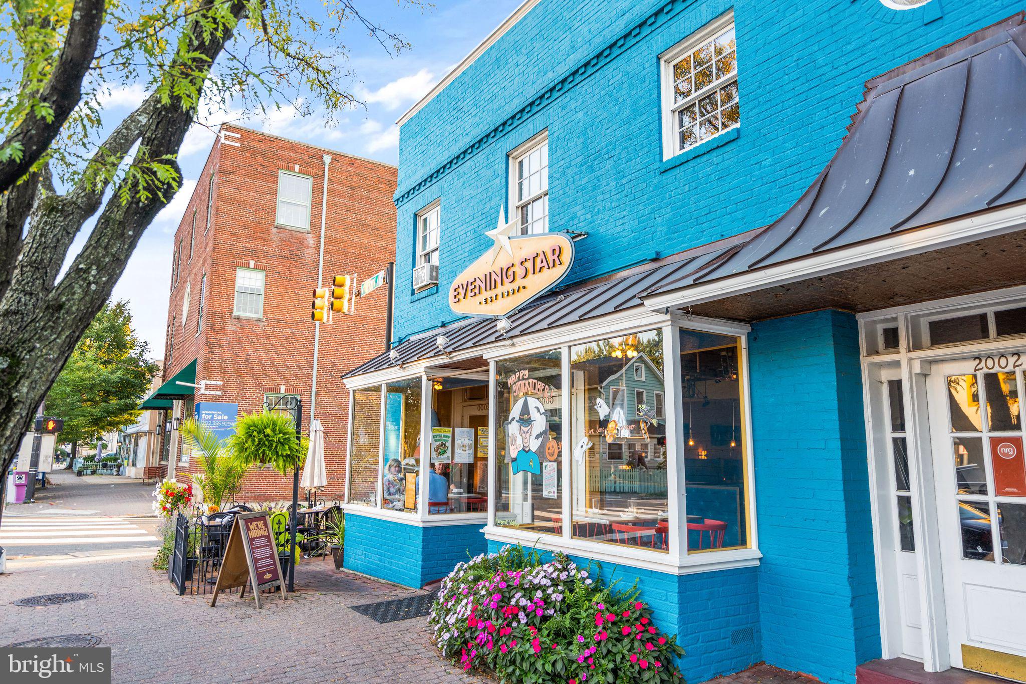 1318 van Valkenburgh LANE