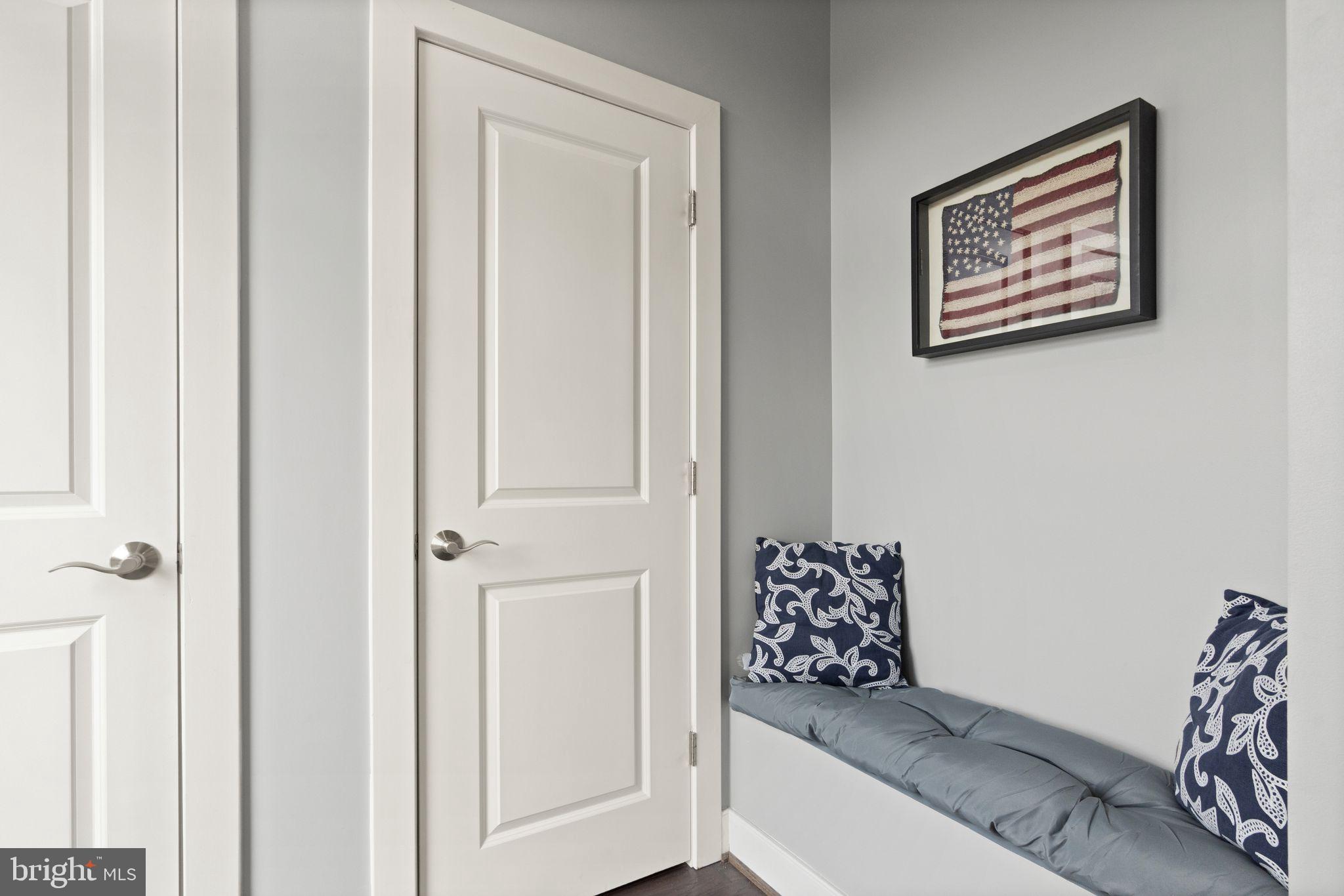 1318 van Valkenburgh LANE