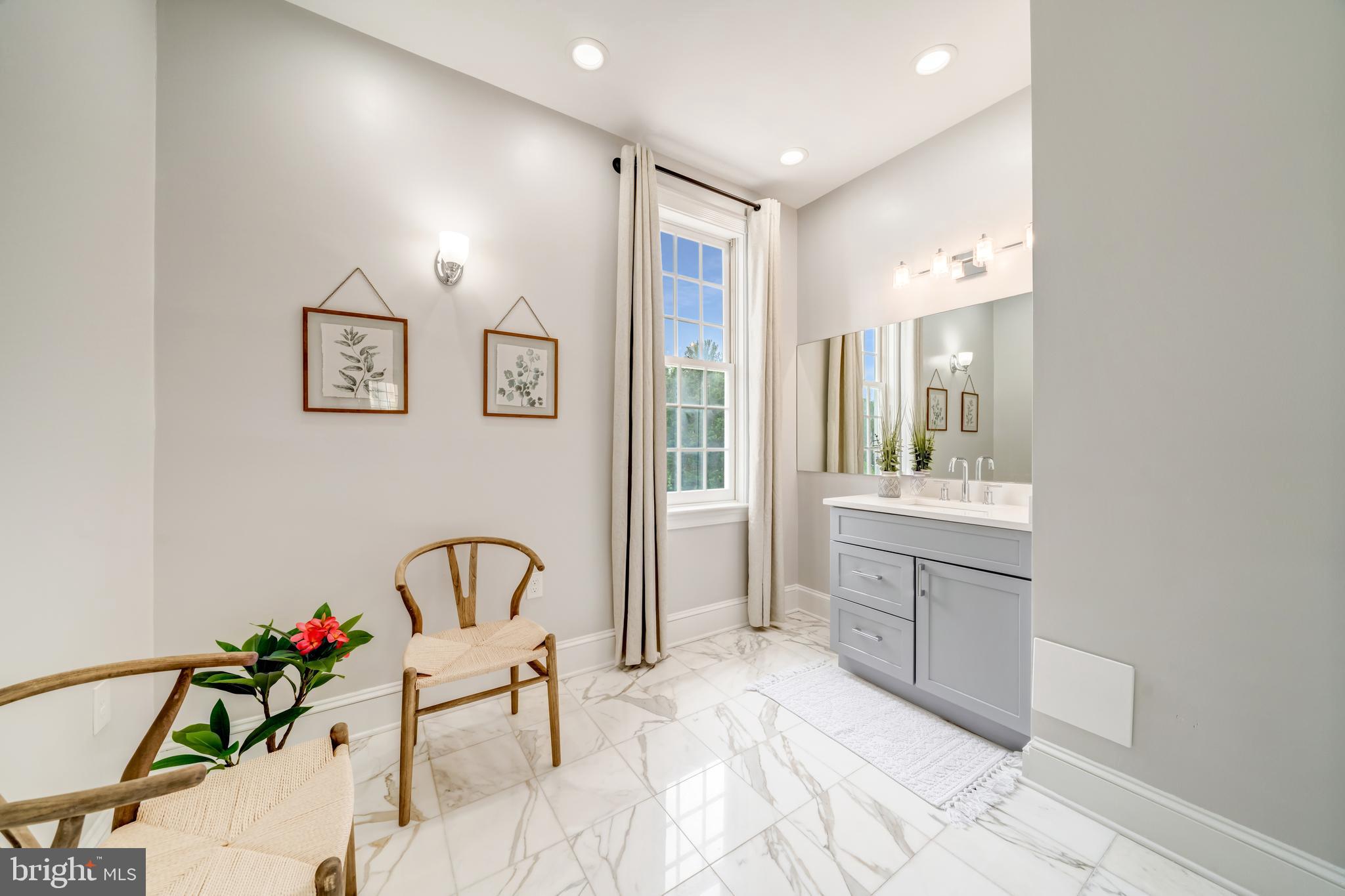 1111 TOWLSTON ROAD