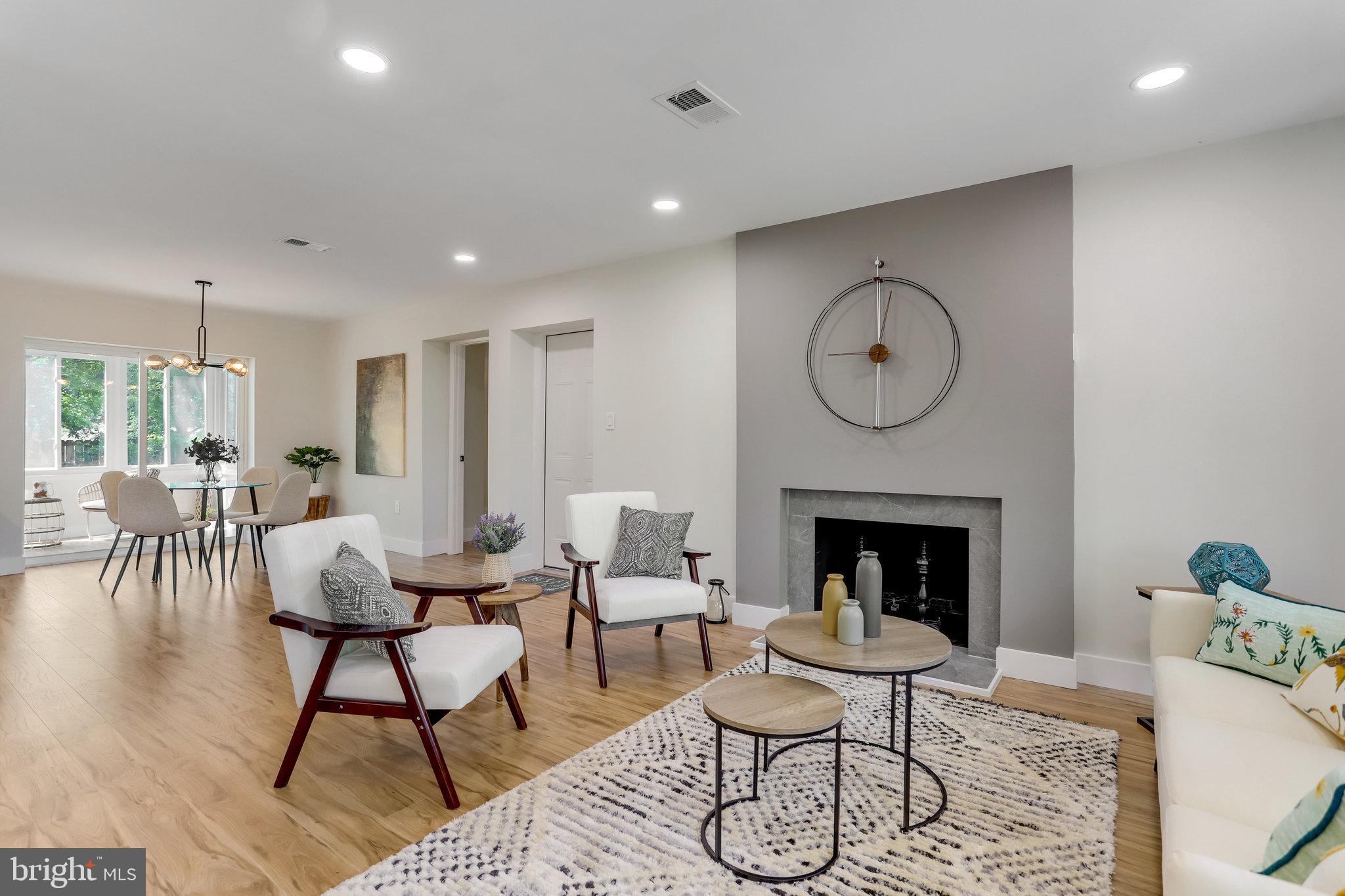 6203 CRESTWOOD DRIVE