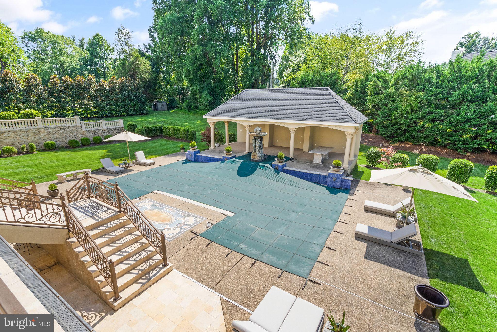 938 PEACOCK STATION ROAD