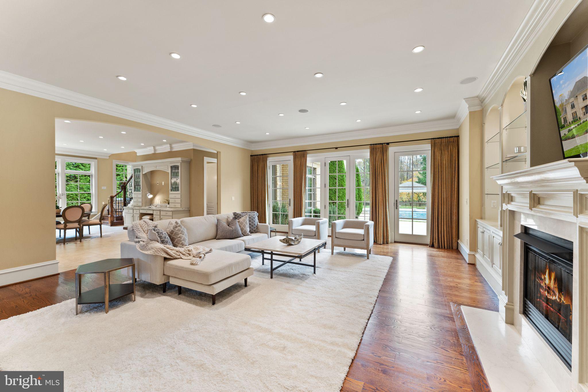 1105 Towlston ROAD
