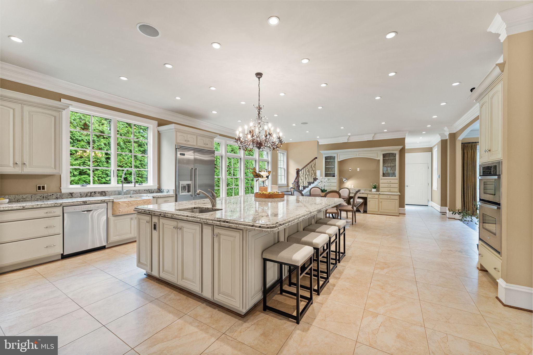 1105 Towlston ROAD