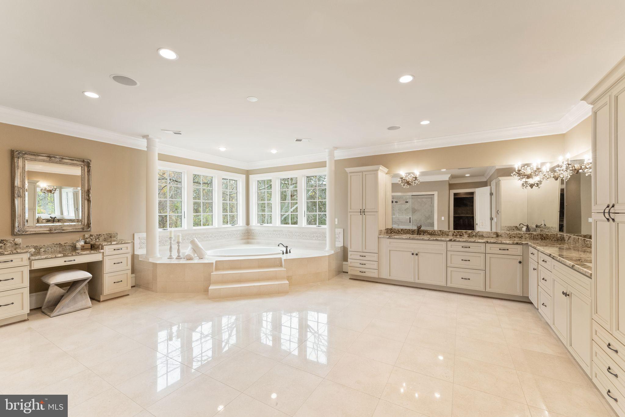 1105 Towlston ROAD