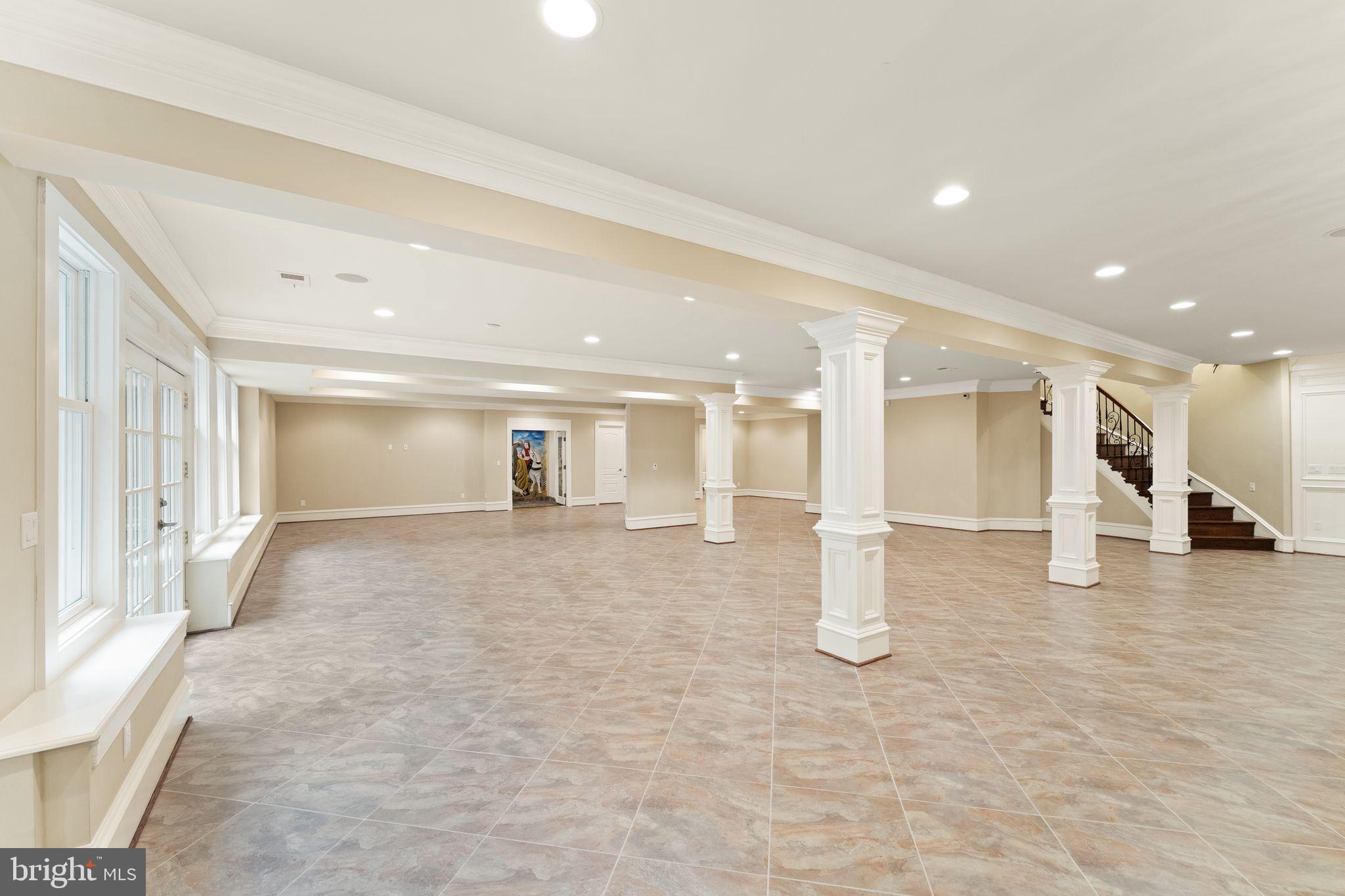 1105 Towlston ROAD