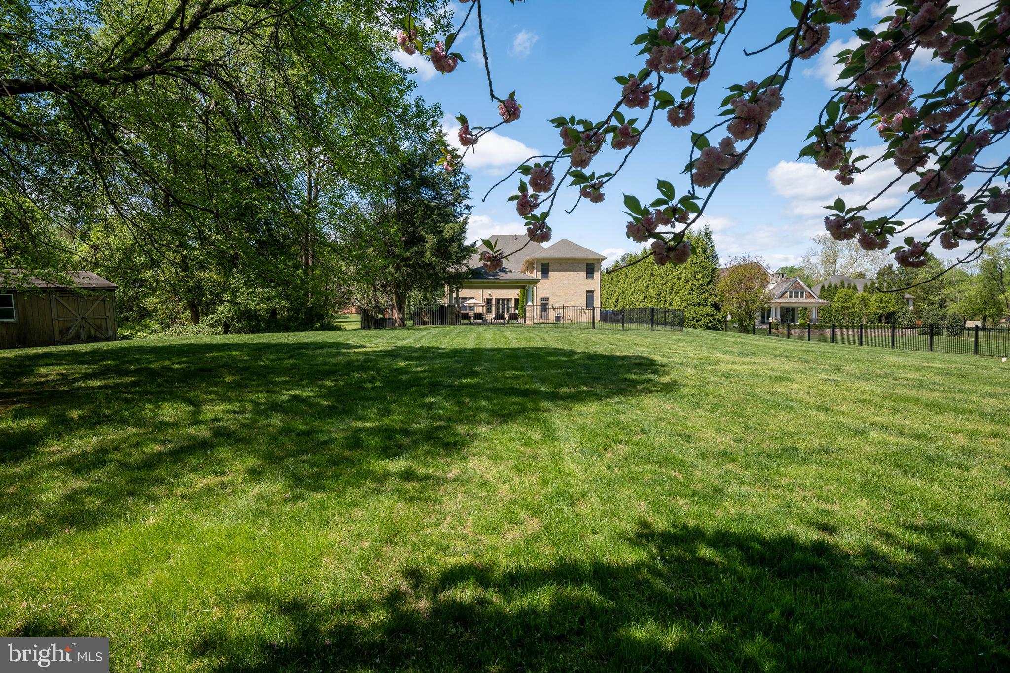 1105 Towlston ROAD