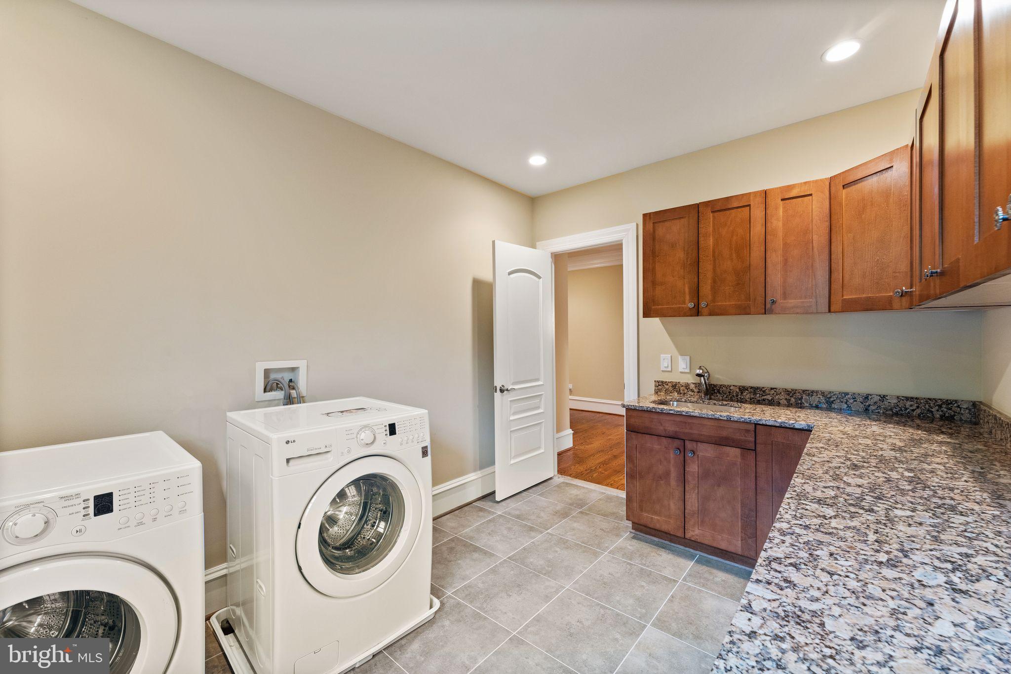 1105 Towlston ROAD