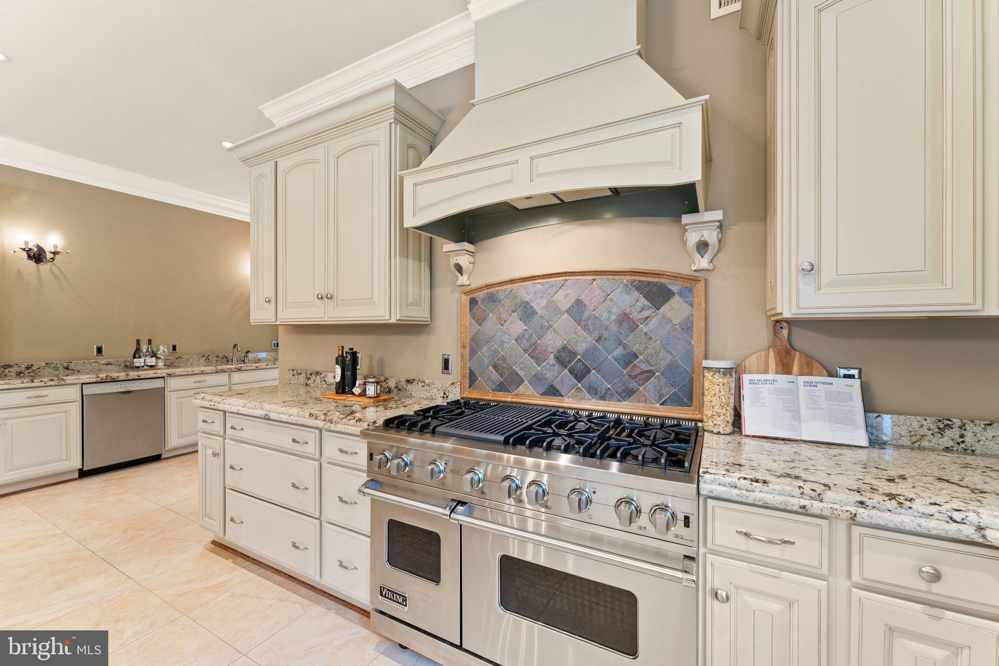 1105 Towlston ROAD