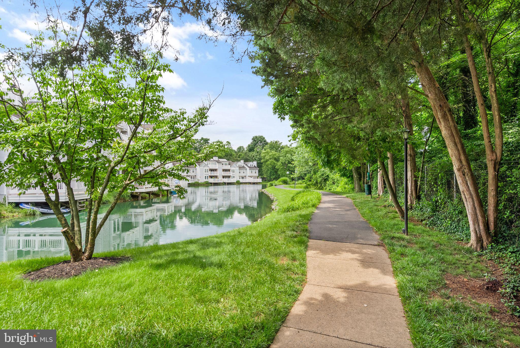 3355 Lakeside View Dr #8-4