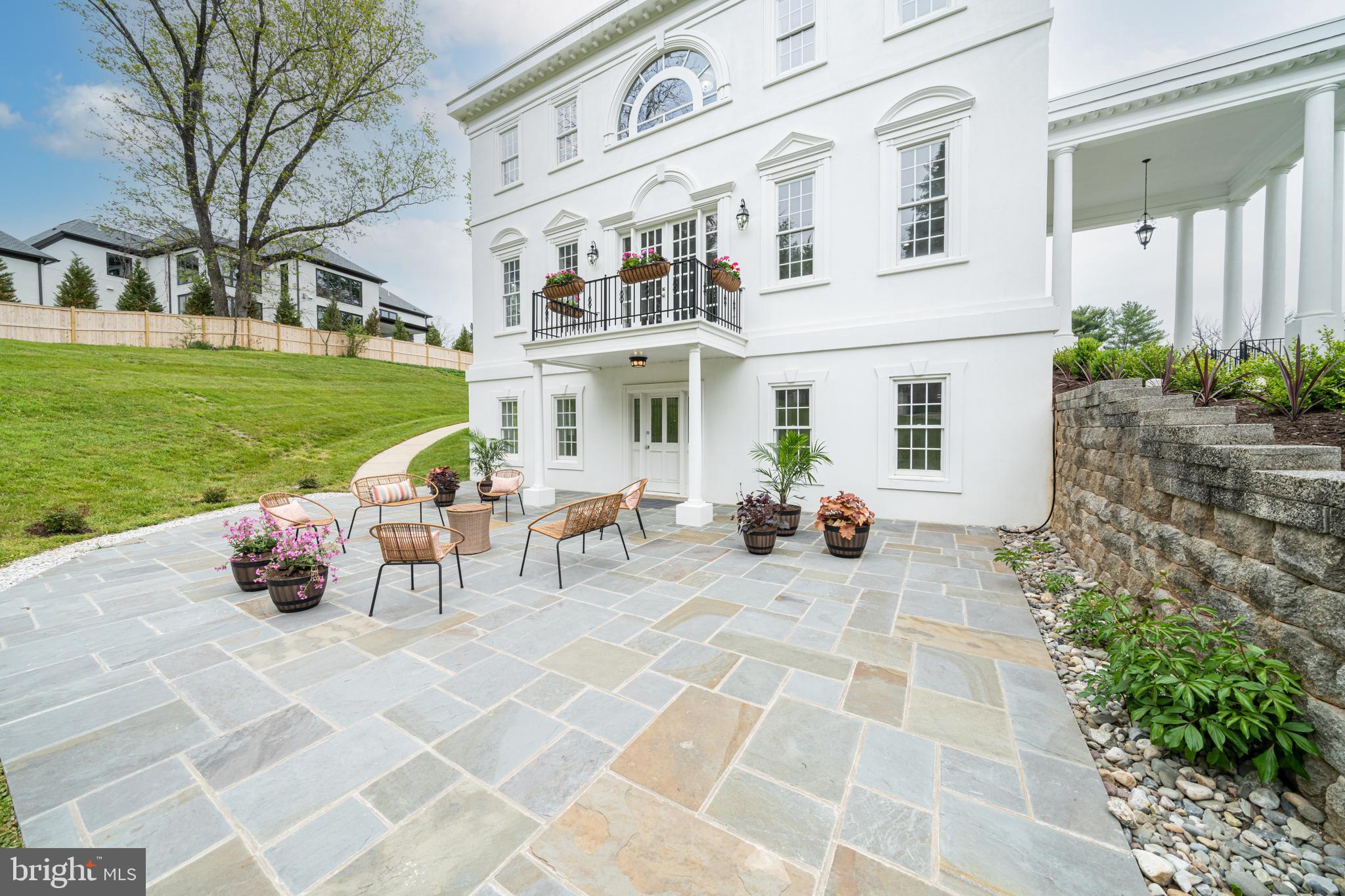 1111 TOWLSTON RD